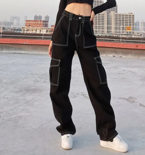 Celana Denim dengan Jahitan Berwarna Kontras